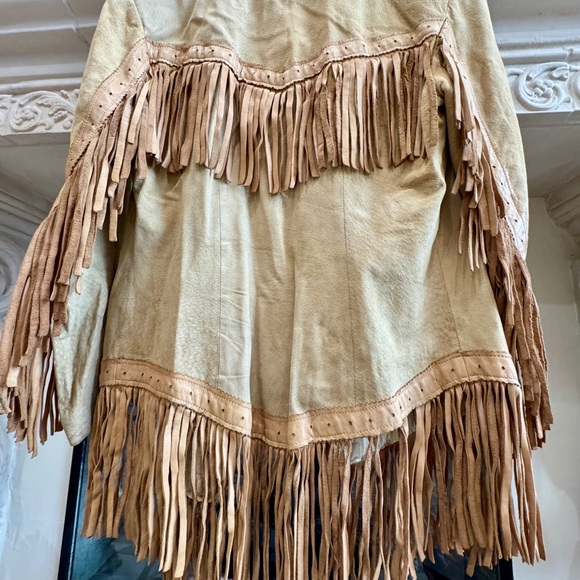 Vintage Fringe Leather Jacket size small but fits a medium also - Picture 9 of 9